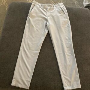 Youth boys- golf pants
Under Armour
Size Large Stain Free